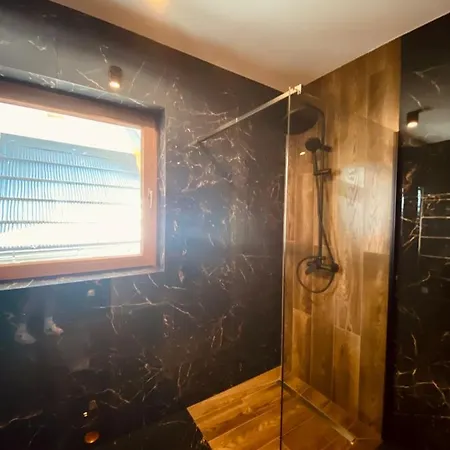 Widokowelove Z Widokiem Na Panorame Tatr - Mountain View 木屋 Gliczarów